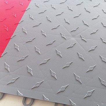 PP bloķējošs garāžas grīdas paklājs - kompasa raksts